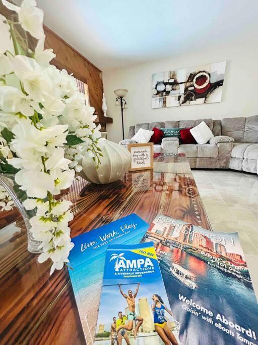 Vintage Family Scape + Heated Pool&Discount Villa Tampa Bagian luar foto
