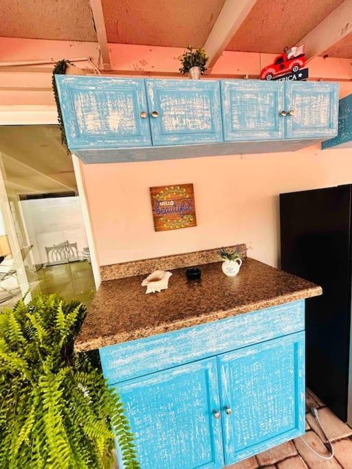 Vintage Family Scape + Heated Pool&Discount Villa Tampa Bagian luar foto