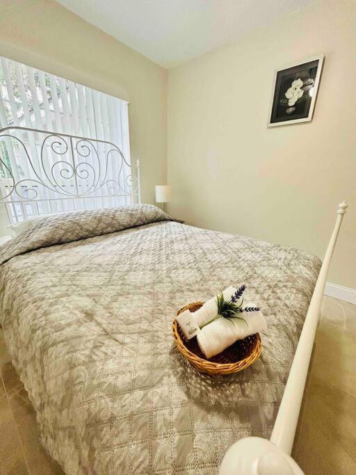 Vintage Family Scape + Heated Pool&Discount Villa Tampa Bagian luar foto