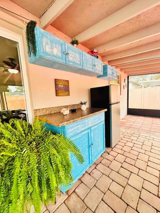 Vintage Family Scape + Heated Pool&Discount Villa Tampa Bagian luar foto
