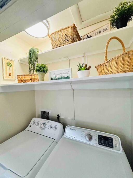 Vintage Family Scape + Heated Pool&Discount Villa Tampa Bagian luar foto