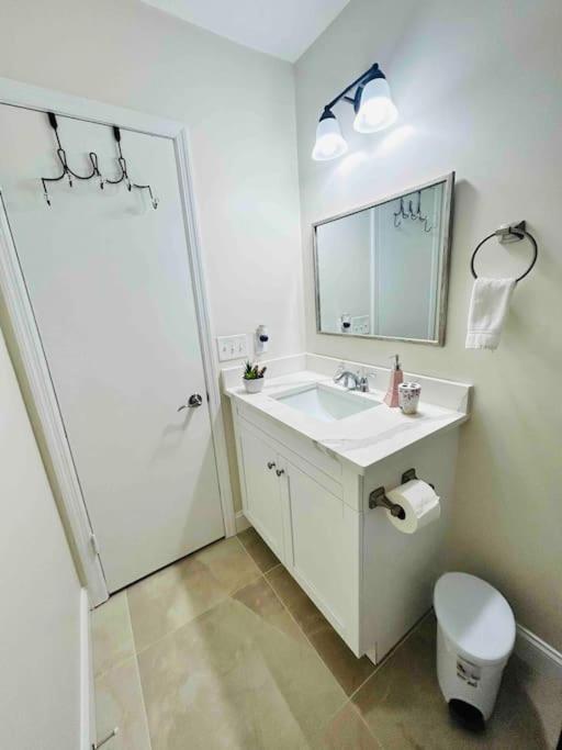 Vintage Family Scape + Heated Pool&Discount Villa Tampa Bagian luar foto