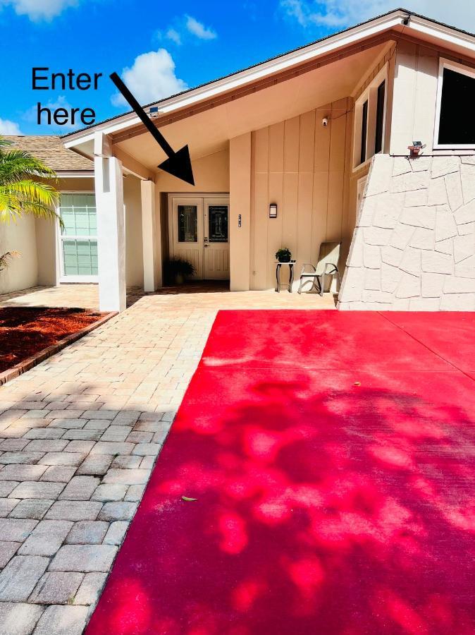 Vintage Family Scape + Heated Pool&Discount Villa Tampa Bagian luar foto